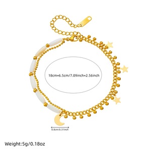 Tobillera Minimalista de Dos Hilos con Estrella y Luna, Chapada en Oro, Acero Inoxidable, Cuentas de Concha Natural Blanca, Pequeño Colgante de Estrella y Luna Creciente - Product Image 5