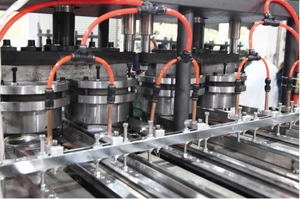 BJ-DG500B 150-200 Pcs/min Hign Speed Plate <span class=keywords><strong>Making</strong></span> <span class=keywords><strong>Machine</strong></span> Met Aangepaste Mal - Product Image 4