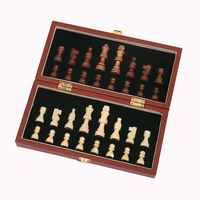 Großhandel Faltbares PU-Schachspiel mit Massivholzfiguren, 3-in-1 Magnetisches Multispiel-Brett aus Naturholz mit Integriertem Stauraum, Anpassbar