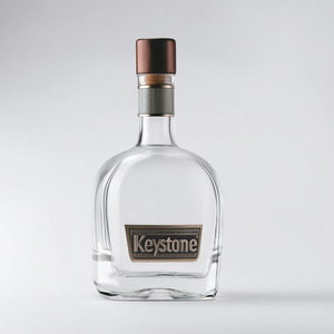 Botella de Vidrio Keystone de Nuevo Diseño para Whisky, <span class=keywords><strong>Vodka</strong></span> y Tequila, Estilo Plano, Tapa Corona, Impresión Serigráfica, Embalaje en Caja, Precios con Descuento en China - Product Image 2
