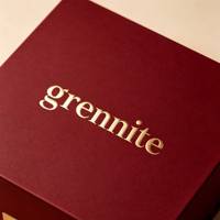 Boîte cadeau rigide magnétique pliable noire mate, logo personnalisé en relief, grand format, emballage en carton écologique