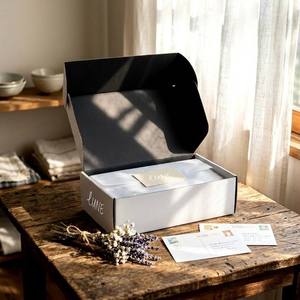 Boîtes d'expédition personnalisées en carton avec bande adhésive pour protection, idéales pour les marques émergentes, livraison rapide, toucher agréable, emballage haut de gamme - Product Image 2