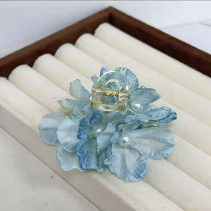 New Elegant Light Color Series Flower Hair Claw <b>Clip</b> Light Luxury Niche Design Women's Acrylic Hair Claw <b>Clips</b> Fashion Headwear - Product Image 3