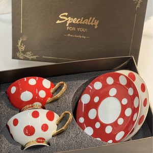 Taza y Platillo de Cerámica de 220 ml, Estilo Europeo Moderno Retro, Diseño Estético con Puntos Rojos y Blancos, para Café, Leche, Té de Flores, <span class=keywords><strong>Vajilla</strong></span> - Product Image 4