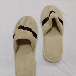 Zapatillas de hotel de lana de coral, cómodas y personalizadas, color blanco cremoso, venta directa de fábrica - Product Image 6