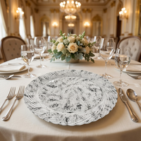 Luxuriöser Platzteller 13 Zoll aus Transparentem PS-Kunststoff mit Geprägter Blütenblatt-Textur und Raffiniertem Finish für Hotel-Bankette und Events