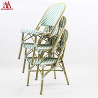 Mobilier d'extérieur pour café, patio, jardin, salle à manger, chaise bambou, rotin, hôtel, restaurant, terrasse empilable, chaise de bistro parisien français