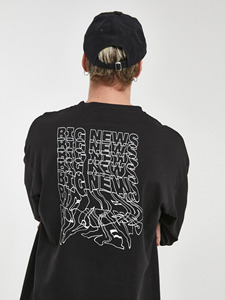 GRANDE NOVITÀ T-shirt Unisex Minimalista alla Moda Oversize da Uomo 100% Cotone Casual Stampata Traspirante a Maniche Lunghe con Motivo - Product Image 2