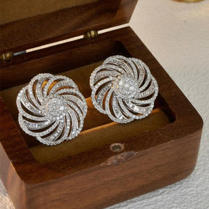 Boucles d'oreilles de luxe en or blanc avec diamants ronds taille brillant couleur D, certifiées GIA, bijoux de mariage pour femme - Product Image 3