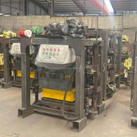 Machine à Briques à Petit Investissement QT4-40, Fabricant de Blocs de Pavé Solides en Béton, 1-2 Ouvriers pour Entreprise en Démarrage
