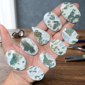 Pierres précieuses naturelles en agate mousse verte, taille poire, cabochons pour montage de bijoux, formes et tailles variées 20-40MM, Alif International - Product Image 3