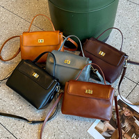 Sac à bandoulière en cuir véritable de style classique vintage pour femme, sac messager pour les trajets quotidiens, les loisirs et les week-ends