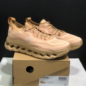 Nuove <span class=keywords><strong>Scarpe</strong></span> <span class=keywords><strong>da</strong></span> Corsa On Cloudsurfer Max per Uomo e Donna, Stile Fitness, Camminata, Basket, <span class=keywords><strong>Scarpe</strong></span> Sportive <span class=keywords><strong>da</strong></span> Donna all'Ingrosso, <span class=keywords><strong>Tennis</strong></span> - Product Image 6