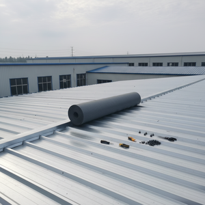 Membrane imperméable autocollante de 1,5 mm pour <span class=keywords><strong>toiture</strong></span> métallique, isolation thermique, rouleau de bitume en aluminium pour structure en acier, entrepôt - Product Image 5