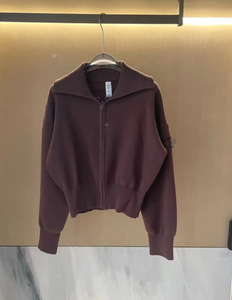 เสื้อคาร์ดิแกนผู้หญิงแบบสั้น ซิปหนา ปิดด้วยกระดุม  หลากสี สไตล์ลำลอง - Product Image 2
