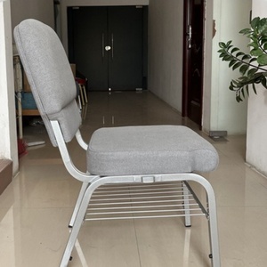 ที่นั่งในหอประชุมขายส่ง พร้อมชั้นวางหนังสือเสริม ตัวเชื่อมต่อสำหรับม้านั่งโบสถ์ และเก้าอี้โรงภาพยนตร์ - Product Image 2