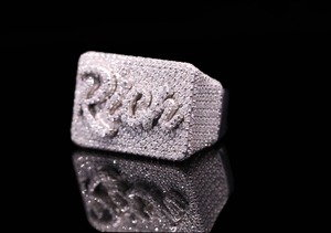 แหวนฮิปฮอปดีไซน์พิเศษประดับเพชรโมอิสซาไนต์ เงินสเตอร์ลิง แหวนโมอิสซาไนต์สไตล์ฮิปฮอปสำหรับงานแต่งงาน 男女皆可佩戴 - Product Image 2