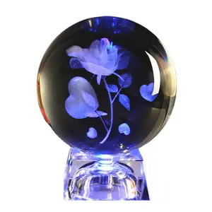 クリスタル彫刻された透明なクリスタルライトボール色のガラスボールリビングルームの工芸品。