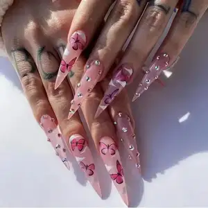 224 pièces Style différent longue presse sur les ongles rose faux ongles acrylique fleur dessins colorés ongles artificiels brillants pour les femmes