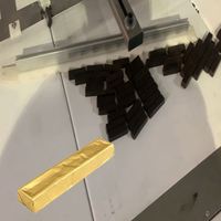 Machine d'emballage rectangulaire pour chocolat avec feuille de protection, scellage thermique, fonctionnement continu, automatique, sur mesure