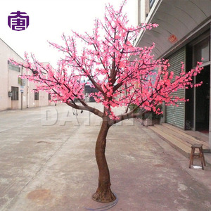 Élégante Guirlande Lumineuse LED en Forme de Cerisier avec Fleurs Délicates pour la Décoration d'Hôtels, de Places Publiques, de Mariages, de Centres Commerciaux et d'Événements - En Vente - Product Image 3