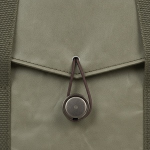 กระเป๋าคาดเอว Deep Olive Tyvek ทรงโค้งมน ซิปแบบซ่อน หัวเข็มขัดสี Gunmetal ด้าน พร้อมโลโก้สั่งทำพิเศษ คุณภาพพรีเมียม - Product Image 5