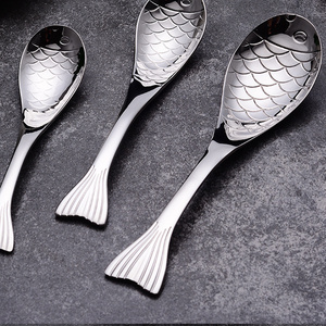 Cuchara de comedor grande Cucharón de acero inoxidable Cocina Sopa creativa Forma de pescado Cucharas de cocina - Product Image 3