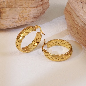 Orecchini a Cerchio Intrecciati a Forma di Spiga di Grano in Acciaio Inossidabile Placcato <span class=keywords><strong>Oro</strong></span> 18K di Alta Qualità, Gioielli alla Moda Antiossidanti per Donne - Product Image 1