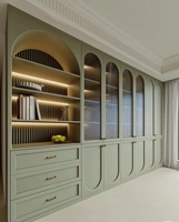 Ensemble armoire et coiffeuse autoportant en bois massif, blanc crème et vert, avec arche intégrée style crème français, pour chambre de villa, pré-assemblé
