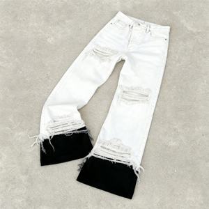 Jeans Negros Desgastados y Rotos Personalizados para Hombre, Adecuados para un Estilo Casual, Y2K, Urbano y Hip-hop - Product Image 1