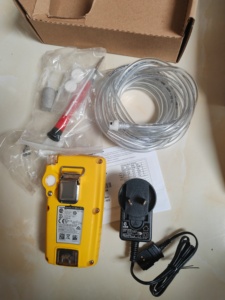 BW Technologies XT-XWHM-Y-NA GasAlertMax II Yellow 4-Gas Detector with <b>Pump</b> (Combustible, O2, H2S and CO) - Product Image 3