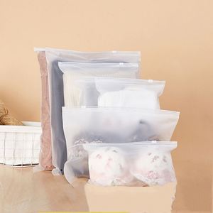 ถุงช้อปปิ้งพลาสติก PE ทอแบบซิปล็อคกันความชื้น เป็นมิตรกับสิ่งแวดล้อม สำหรับใส่ถุงเท้าและเสื้อผ้า ขนาดปรับแต่งได้ - Product Image 5