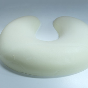 แกนหมอนเมมโมรี่โฟมรูปตัวยู โพลียูรีเทน PU โฟมขึ้นรูปชิ้นเดียว ความหนาแน่น 100 ระดับความแน่นปานกลาง สำหรับแกนหมอน - Product Image 1