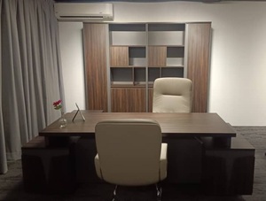 Escritorio Ejecutivo en Forma de L de 8 Pies, Escritorio de Director Duradero y Moderno con Tablero de Melamina, Muebles de Oficina para Espacios de Trabajo de Directores o Gerentes - Product Image 5