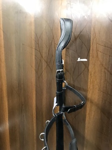 BRIDLES Bride anatomique en cuir indien durable pour les événements d'équitation et de course de chevaux - Product Image 2