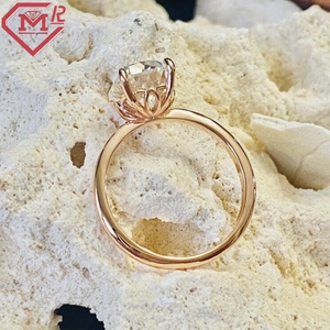 Bague <span class=keywords><strong>de</strong></span> fiançailles solitaire Antique 14k or jaune 4 griffes 3.5ct coussin Old Mine Cut Moissanite Ring - Product Image 5