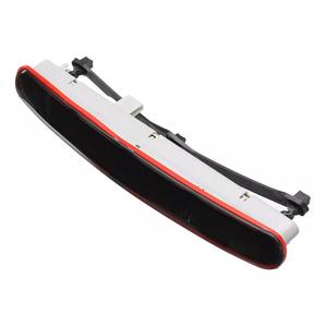 Luz de freno montada en altura para Volkswagen Beetle 1998-2010 LED 12V Rojo Negro M013 - Product Image 4