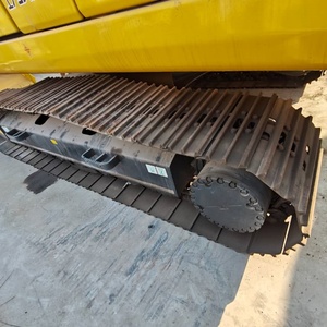 90% New Low Hours Well Maintained Komatsu PC220 Excavator Available for Sale - Product Image 2