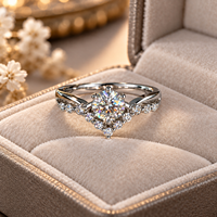 Bague de Fiançailles Élégante en Moissanite 1 Carat avec Halo et Pierres Latérales, Bijoux de Mariage Raffinés en Argent Sterling 925, Bague Tendance à Sertissage Pavé