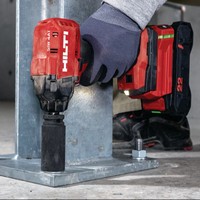 Perceuse sans fil SIW 4AT-22 avec moteur à brosse, vitesse variable réversible, mandrin 1/2 pouce, couple maximal de 10 Nm, usage industriel, batterie 2,5 Ah