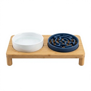 Comedero Lento de Bambú para Perros con Soporte, Estación Doble Saludable, Tazón de Agua de Cerámica y Silicona con Laberinto Anti-Flatulencia - Product Image 1