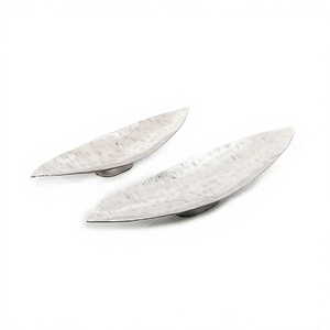 Tazones para ensalada de frutas con forma de hoja en dos tamaños diferentes, de aluminio color plata, a precios razonables. - Product Image 1