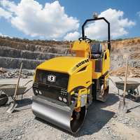 Compacteur vibrant à double tambour jaune BM2000 avec moteur Yanmar et système entièrement hydraulique pour la surface routière