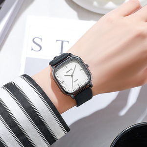 Orologio di moda per gli <span class=keywords><strong>uomini</strong></span> semplice stile quadrante al quarzo sport cinturino in pelle orologio da polso da uomo - Product Image 2