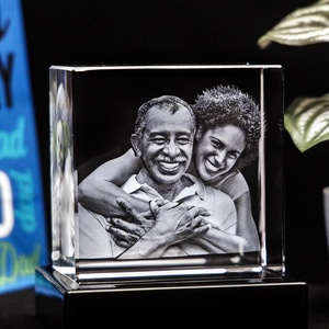 HDw Nhà Máy Bán Buôn Chất Lượng Cao K9 Pha Lê Cube Tùy Chỉnh 3D Tinh Thể Tia Laser Kính Khung Ảnh Cube - Product Image 5