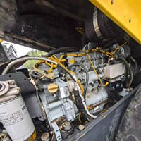 BOMAG BW220 D 40 Compacteur à tambour unique importé d'Allemagne, machine de 20 tonnes avec forte force de vibration pour le compactage des fondations routières