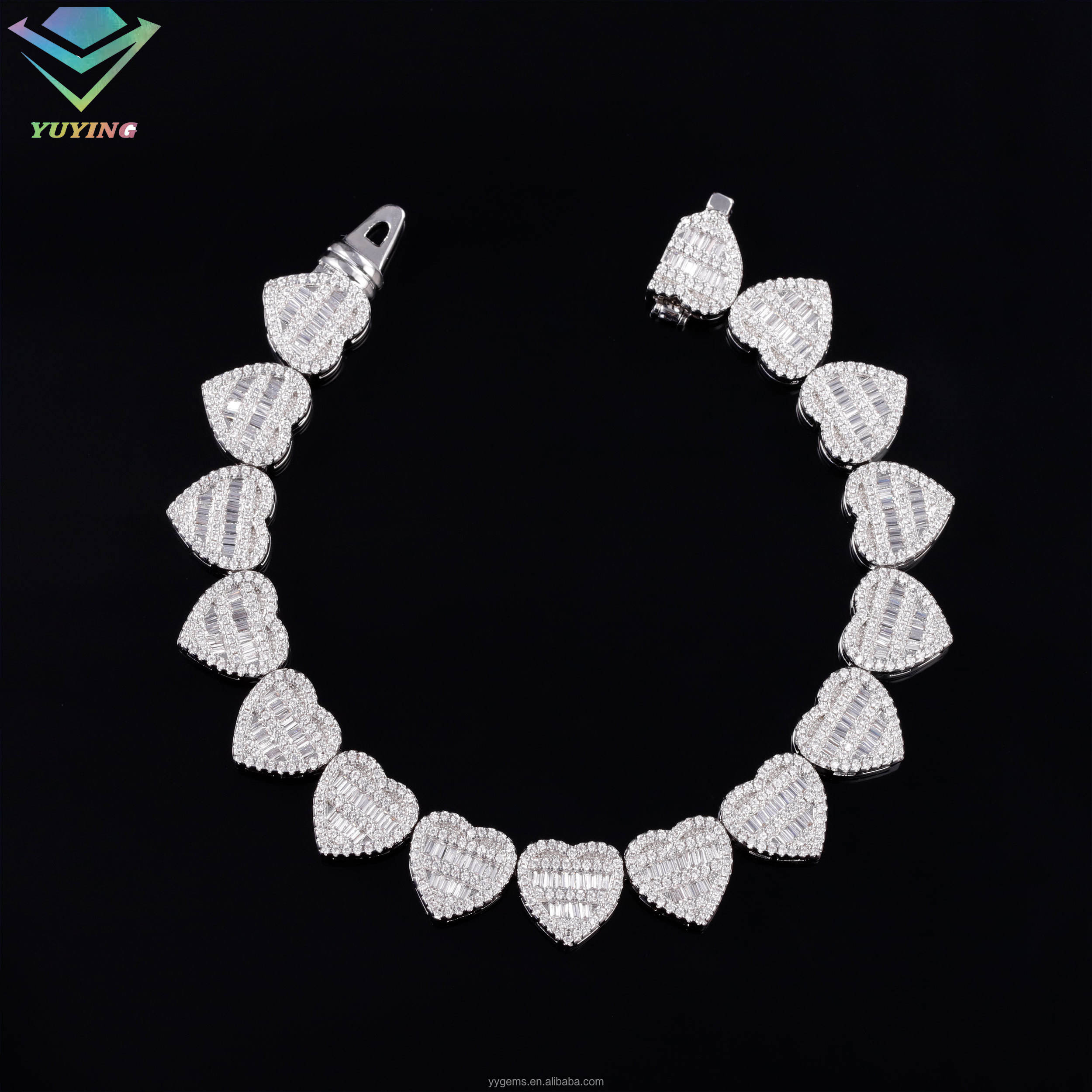 โมอิสซาไนต์บาแกตสีขาว