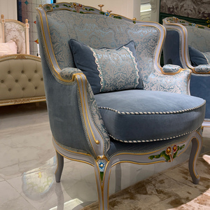 Guirlande Festonnée Impériale Grandiose et Élégante pour Décoration de Manoir, Château, Appartement, Canapé de Salon Rembourré - Product Image 3