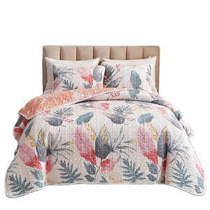 Ga Trải Giường Khăn Trải Giường Màu Hồng Và Đen Lá Thiết Kế Đảo Ngược Phong Cách MỤC VỤ-Bộ Chăn Ga Trải Giường Có Thể Đảo Ngược - Product Image 1