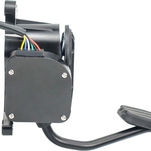 สวิตช์เท้าเหยียบรถบรรทุก C41R13.3761231-02 สำหรับรถบรรทุกพื้นเรียบ - Product Image 1